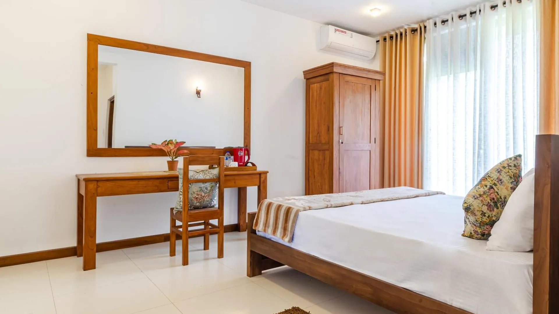 Homestay Serenity Paradise Bungalow Huduhumpola